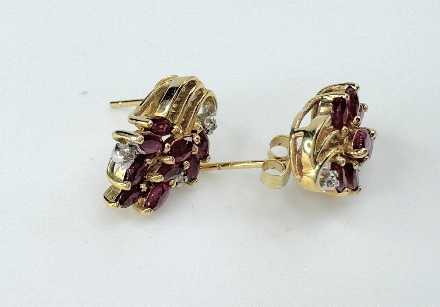 14K Yellow Gold Red Ruby & Diamond Cluster Pierced Earrings JR9398