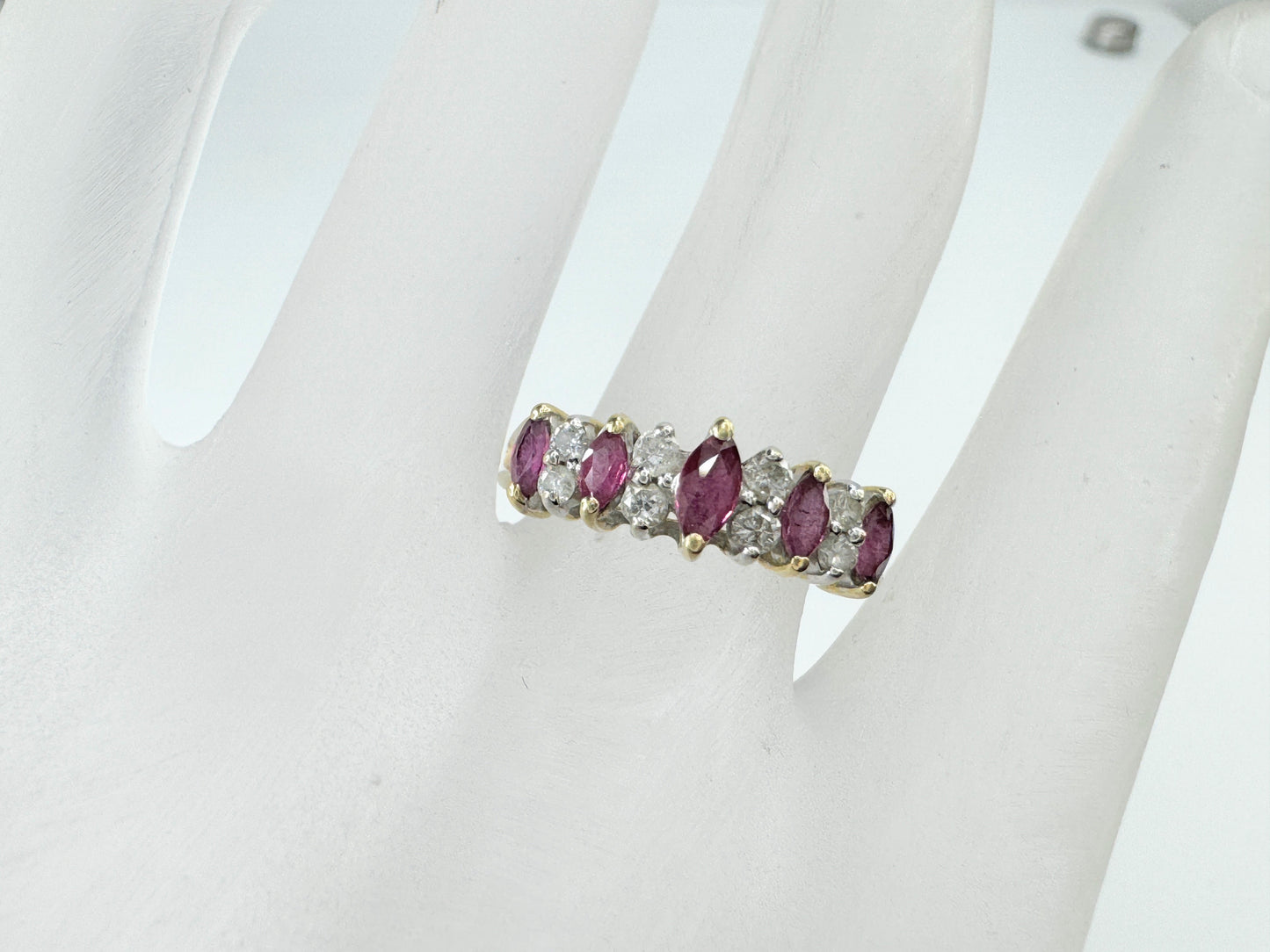 14K Yellow Gold Diamond Ruby Ring 3.4g s8 JR9400