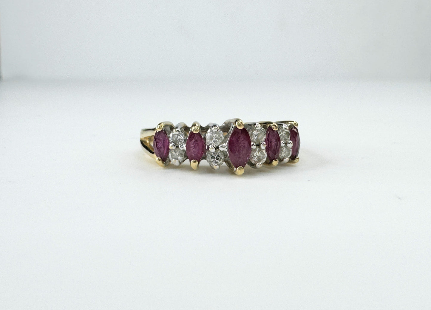 14K Yellow Gold Diamond Ruby Ring 3.4g s8 JR9400