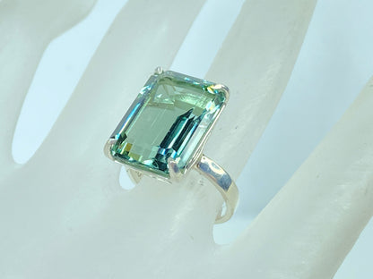 Vintage Tiffany Green Amethyst Ring 10 Carat Emerald Cut Prasiolite 7.3g JR978