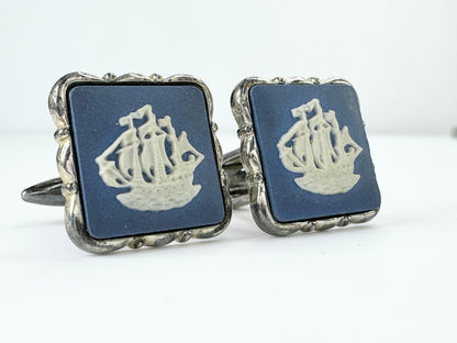 Pair of Wedgwood Blue Peter motif silver tone metal cufflinks 14.7g JR9408