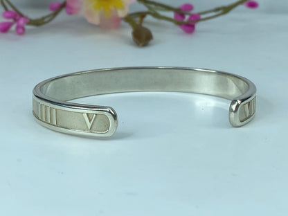 Tiffany & Co Atlas Roman Numeral Bracelet Cuff Bangle Sterling Silver JR308