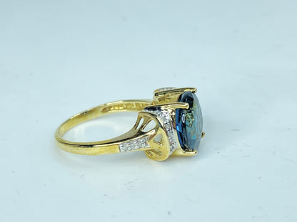 Vintage 10 Karat Yellow Gold Blue Topaz and Diamond 3.5g s6 JR985