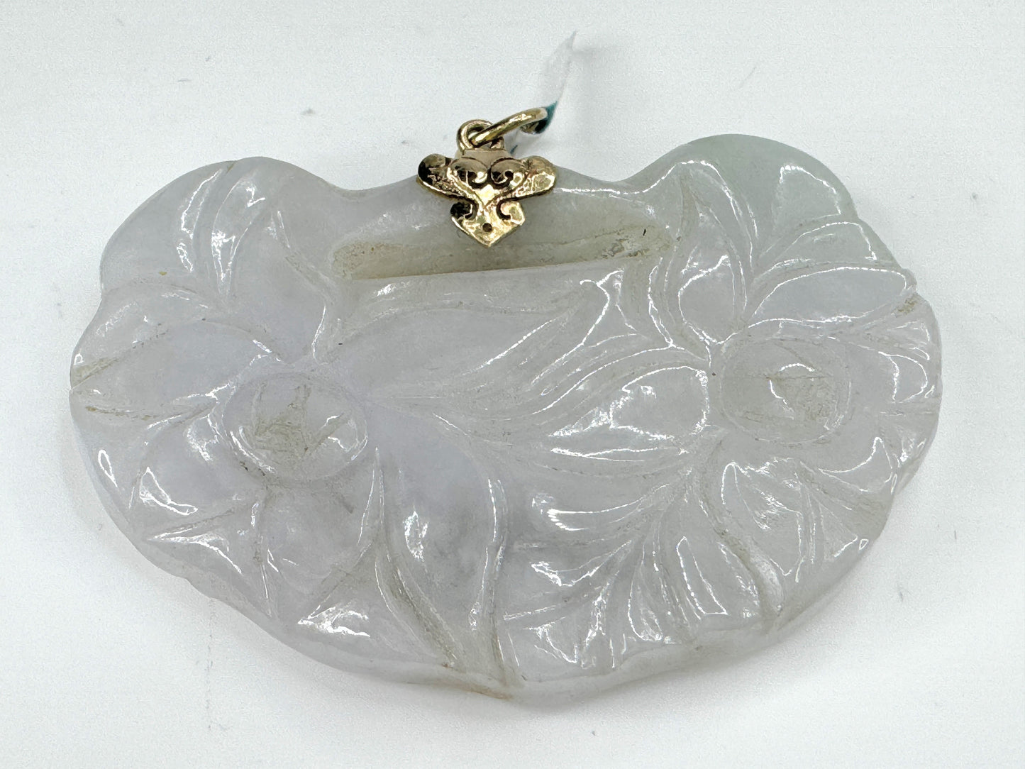 14K yellow gold pale gray-green-lavender carved Jade pendant JR9412