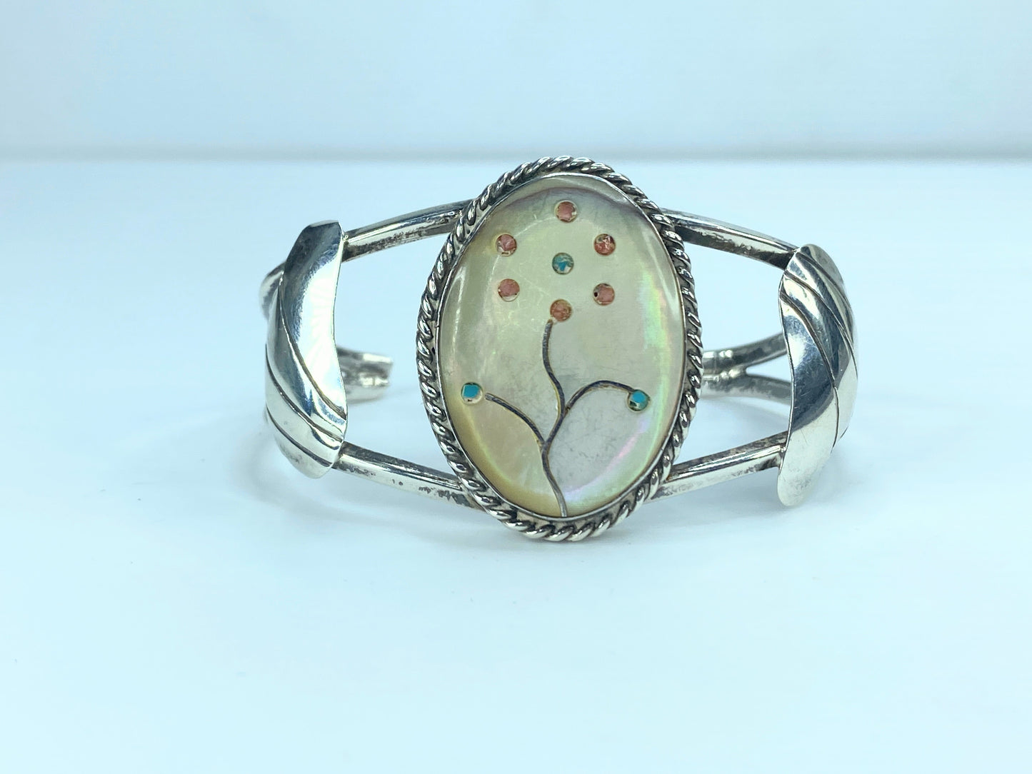 Marvelous Native American Zuni Mother Of Pearl Sterling Bracelet 20g 6" JR9181