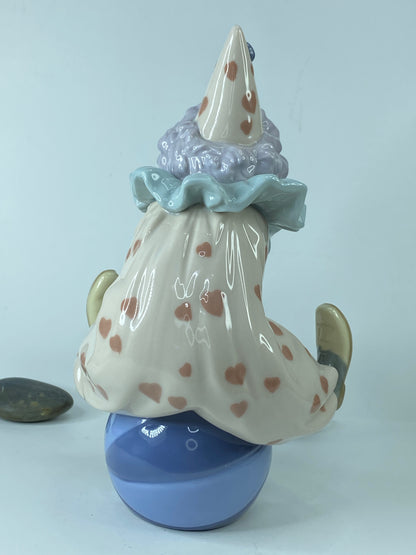 LLADRO "Having a Ball" Retired Figurine 5813 Circus Clown on a Ball