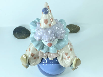 LLADRO "Having a Ball" Retired Figurine 5813 Circus Clown on a Ball