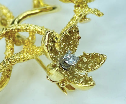 La Triomph 18K Gold and Diamond Tremblant Articulated Floral Pin Brooch JR987