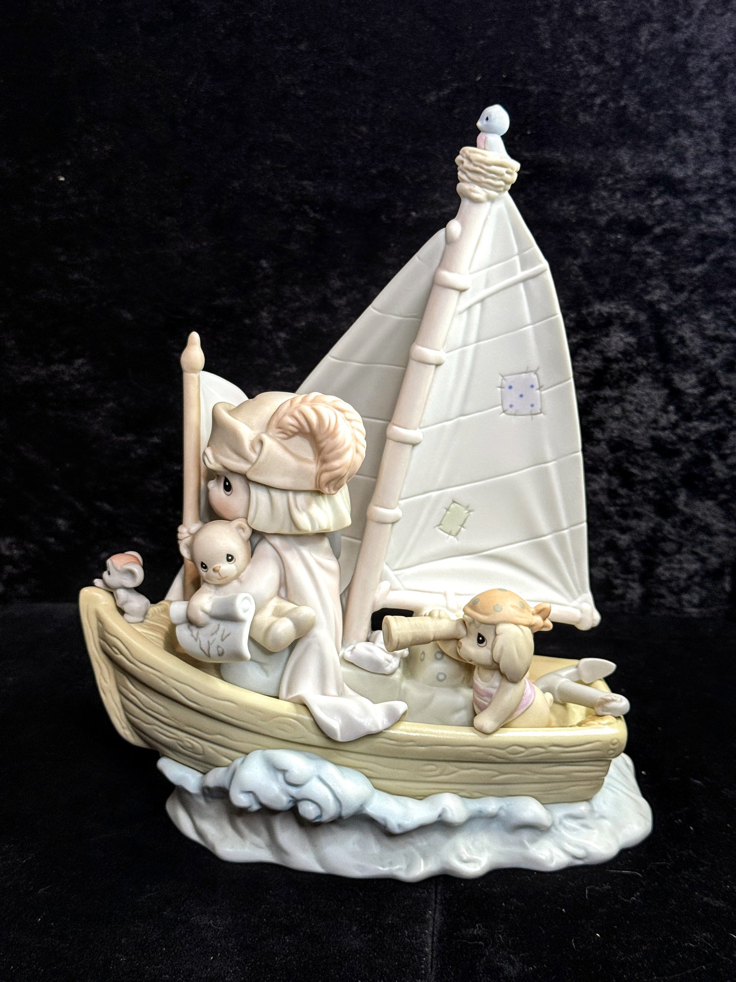 Precious Moments Limited Edition "This Land Is Our Land" Figurine Box Mint A949