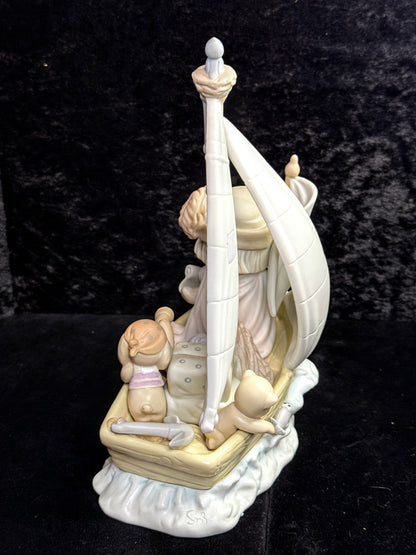 Precious Moments Limited Edition "This Land Is Our Land" Figurine Box Mint A949