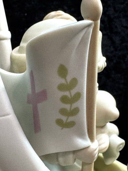 Precious Moments Limited Edition "This Land Is Our Land" Figurine Box Mint A949
