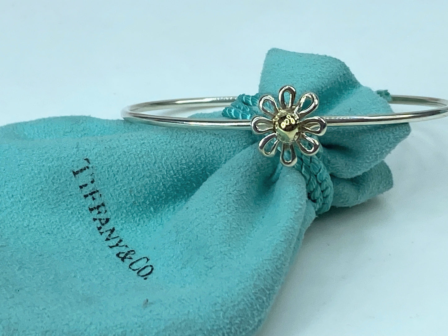 Tiffany & Co Paloma Picasso 18K Gold Silver Daisy Bangle Hook 6.5 7g JR314