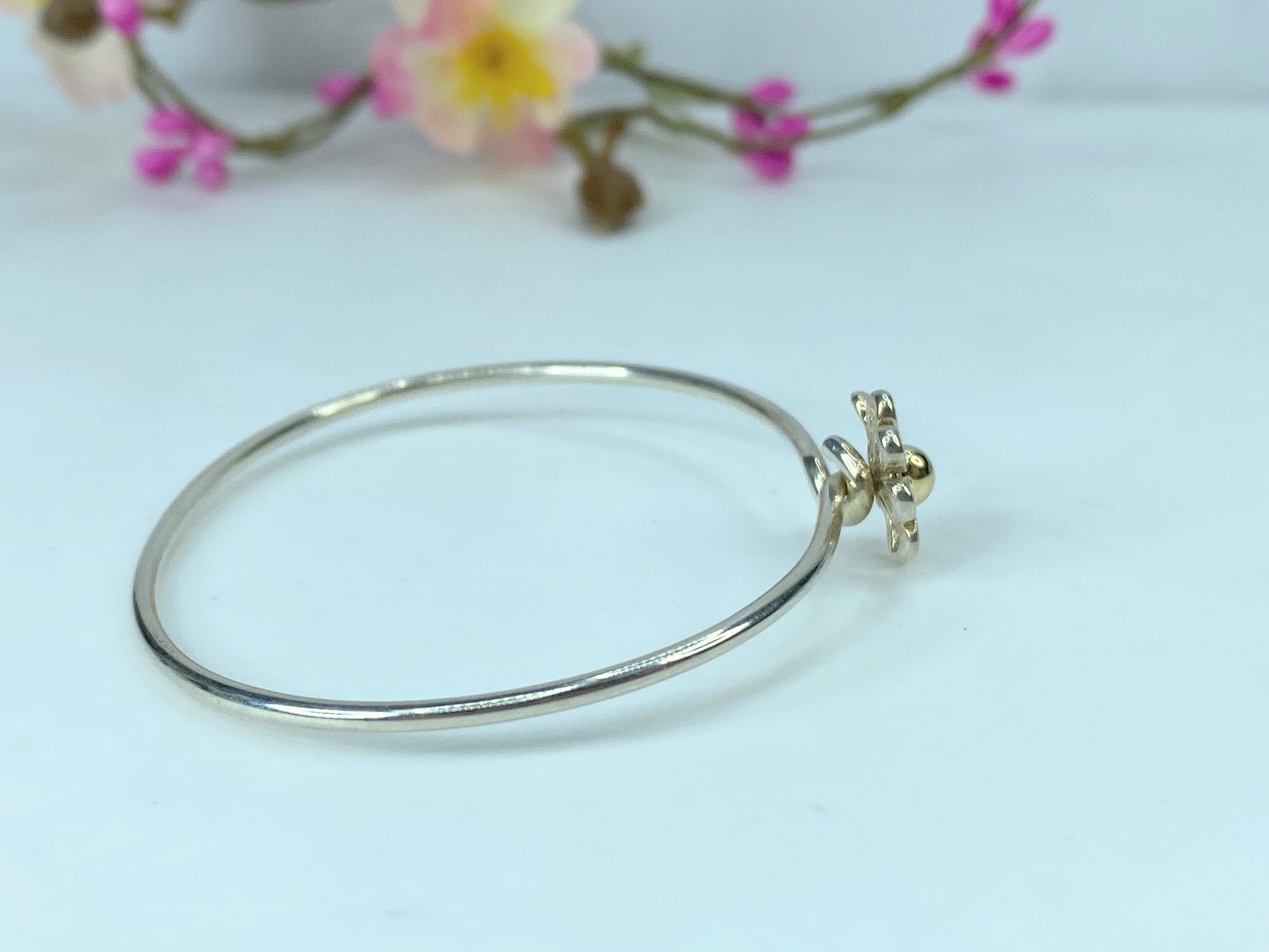 Tiffany & Co Paloma Picasso 18K Gold Silver Daisy Bangle Hook 6.5 7g JR314