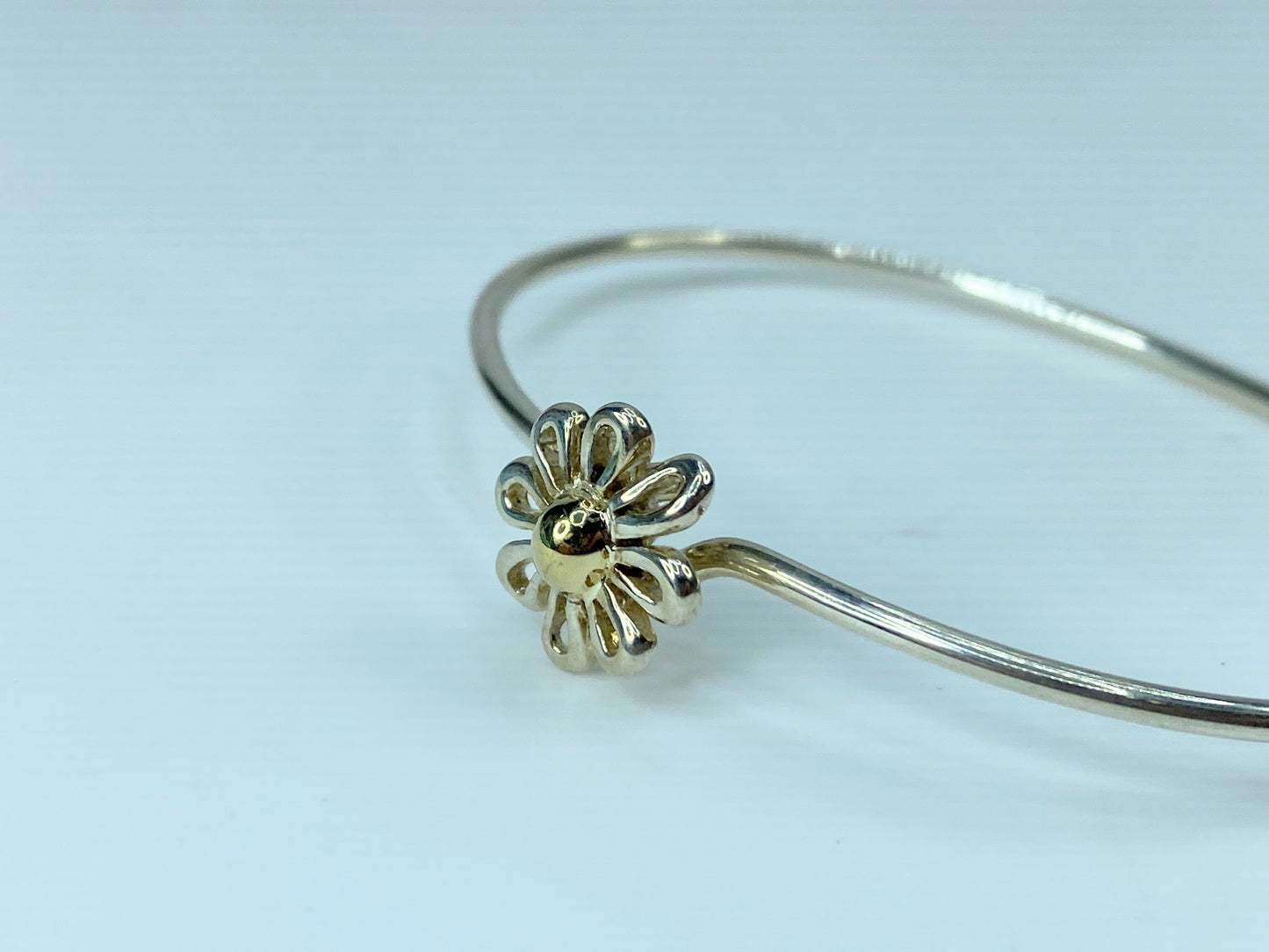 Tiffany & Co Paloma Picasso 18K Gold Silver Daisy Bangle Hook 6.5 7g JR314
