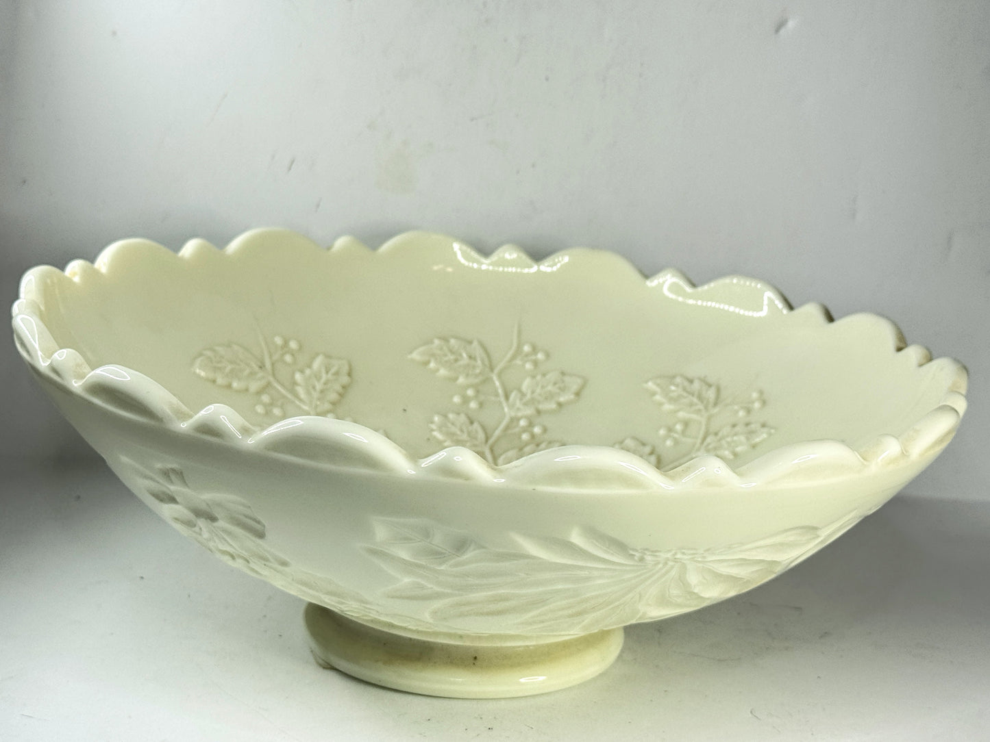 Antique Northwood Holly Carnival Glass Ruffled Bowl Yellow A955