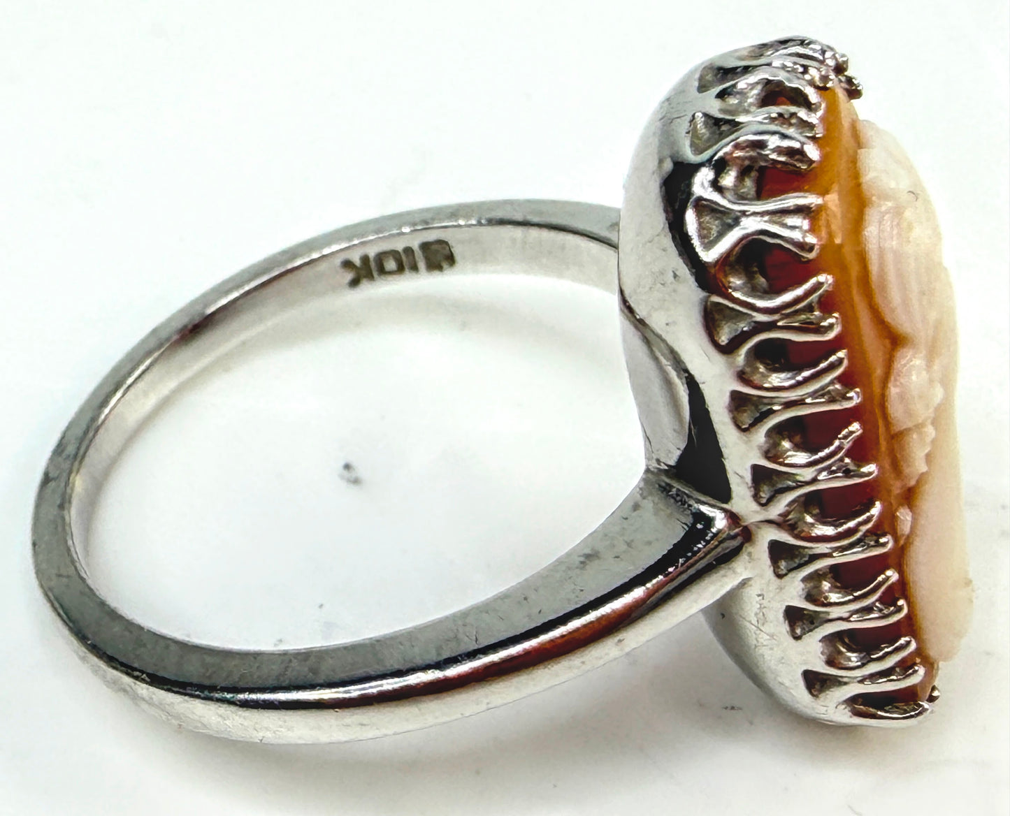 Antique Art Deco 10K Gold Shell Carved Cameo Ring JR1535