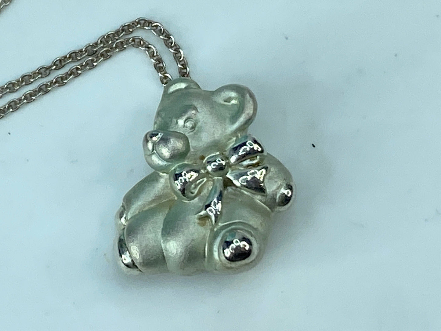Tiffany & Co Sterling Silver Teddy Bear with Ribbon Bow Necklace 16" Chain JR324