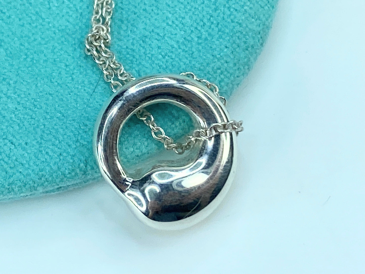 Tiffany & Co. Elsa Peretti® Eternal Circle Pendant necklace 16" JR9194