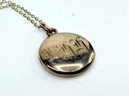 Antique Gold Locket Pendant Necklace 14K 15 Inch Round Locket JR1537