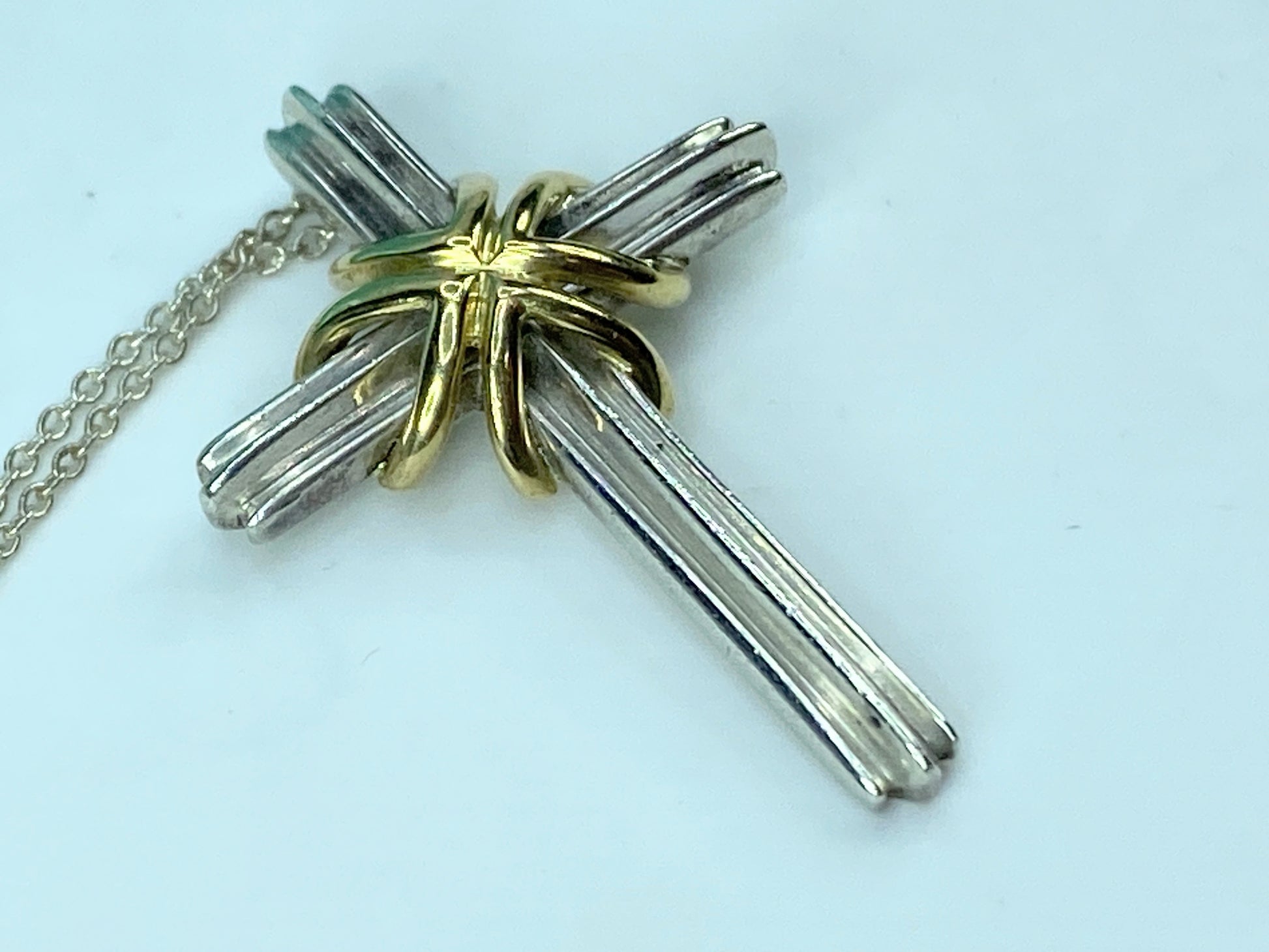 Tiffany & Co Sterling Silver 18K gold Cross pendant necklace 18" JR326