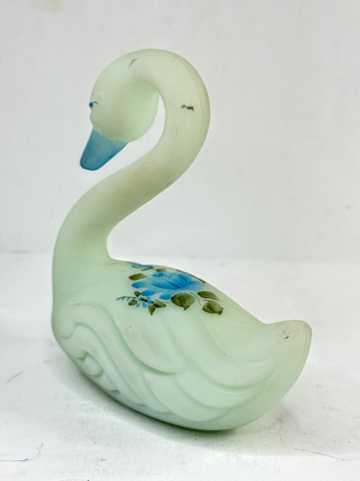 Vintage Hand Painted Swan Figurine Signed Frida Hubbard 1980 A292