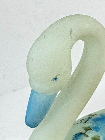 Vintage Hand Painted Swan Figurine Signed Frida Hubbard 1980 A292