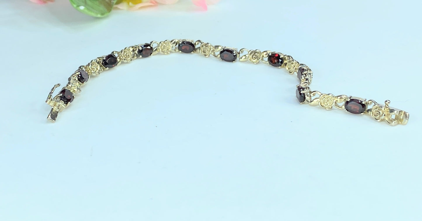 Sterling silver faceted Oval Garnet Rose flowers gold wash bracelet 14.6g JR0041