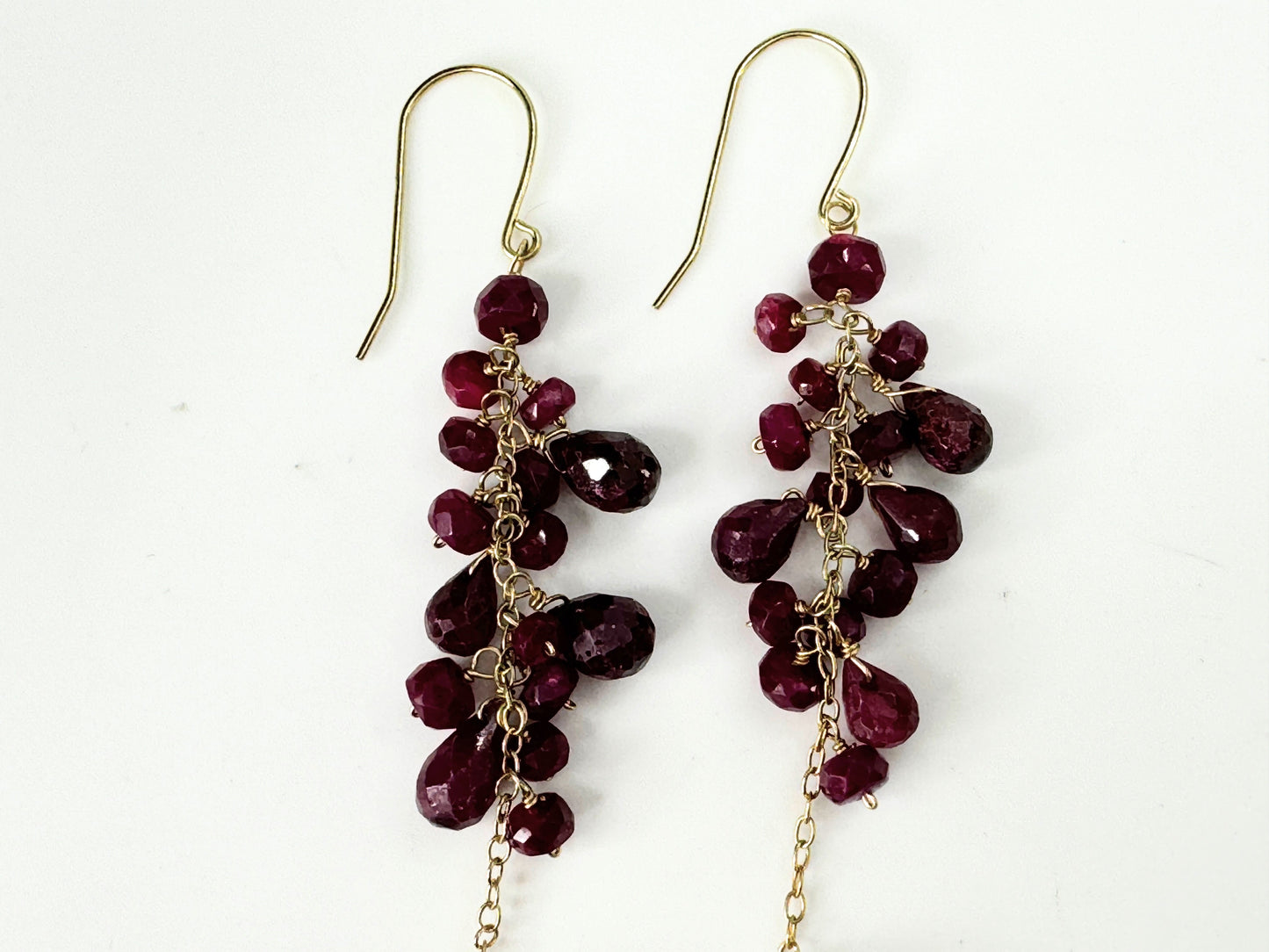 14k Gold natural Ruby Earrings faceted Briolette Teardrops 6.0g 2 5/8" JR9445