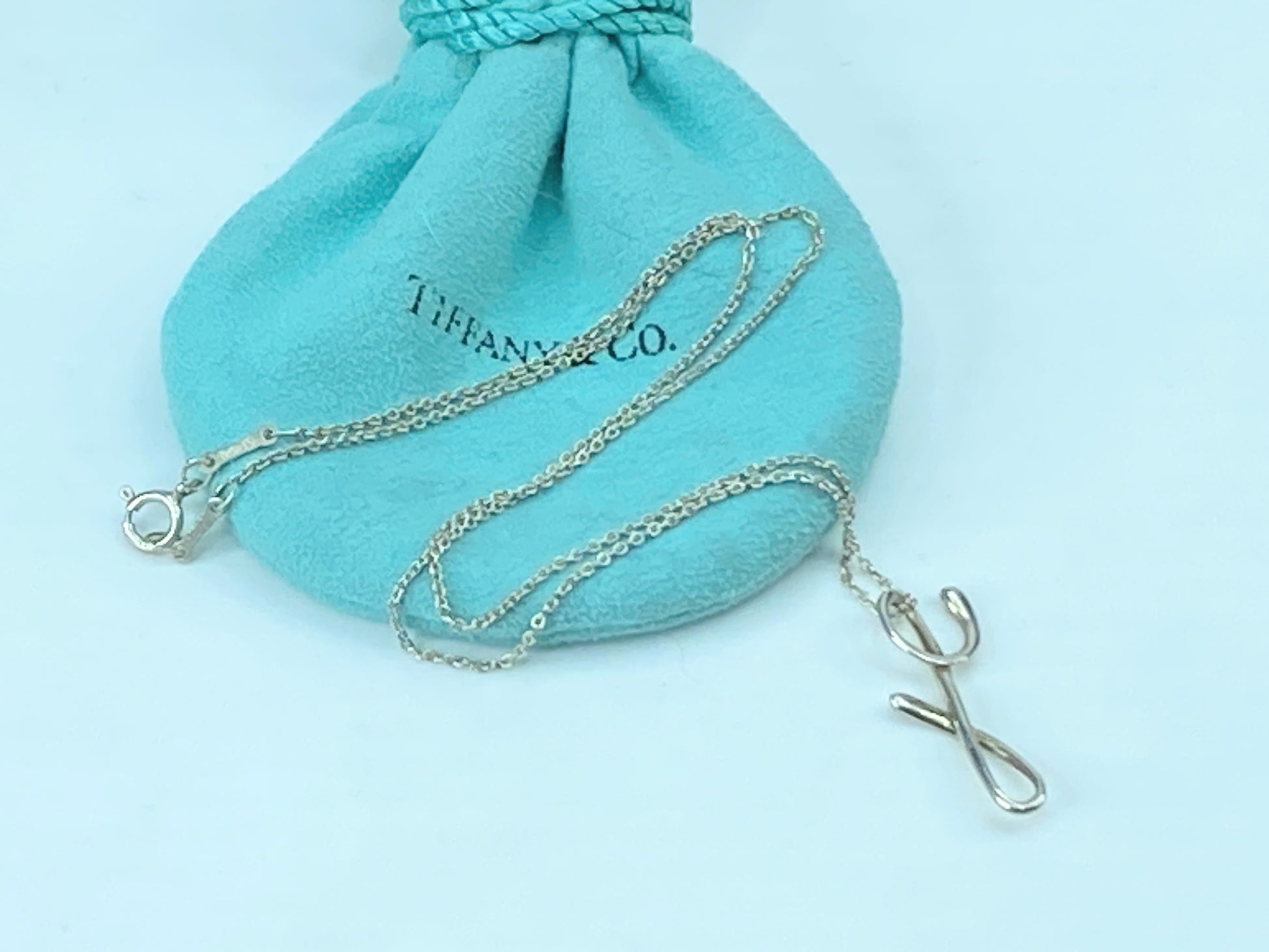 Tiffany & Co. Elsa Peretti initial "y" Pendant Necklace sterling silver JR334