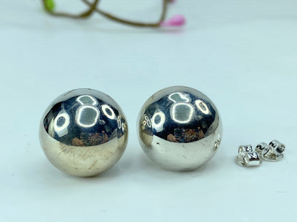 Vintage Sterling Silver Button Dome Earrings – 18x10 mm, JR996