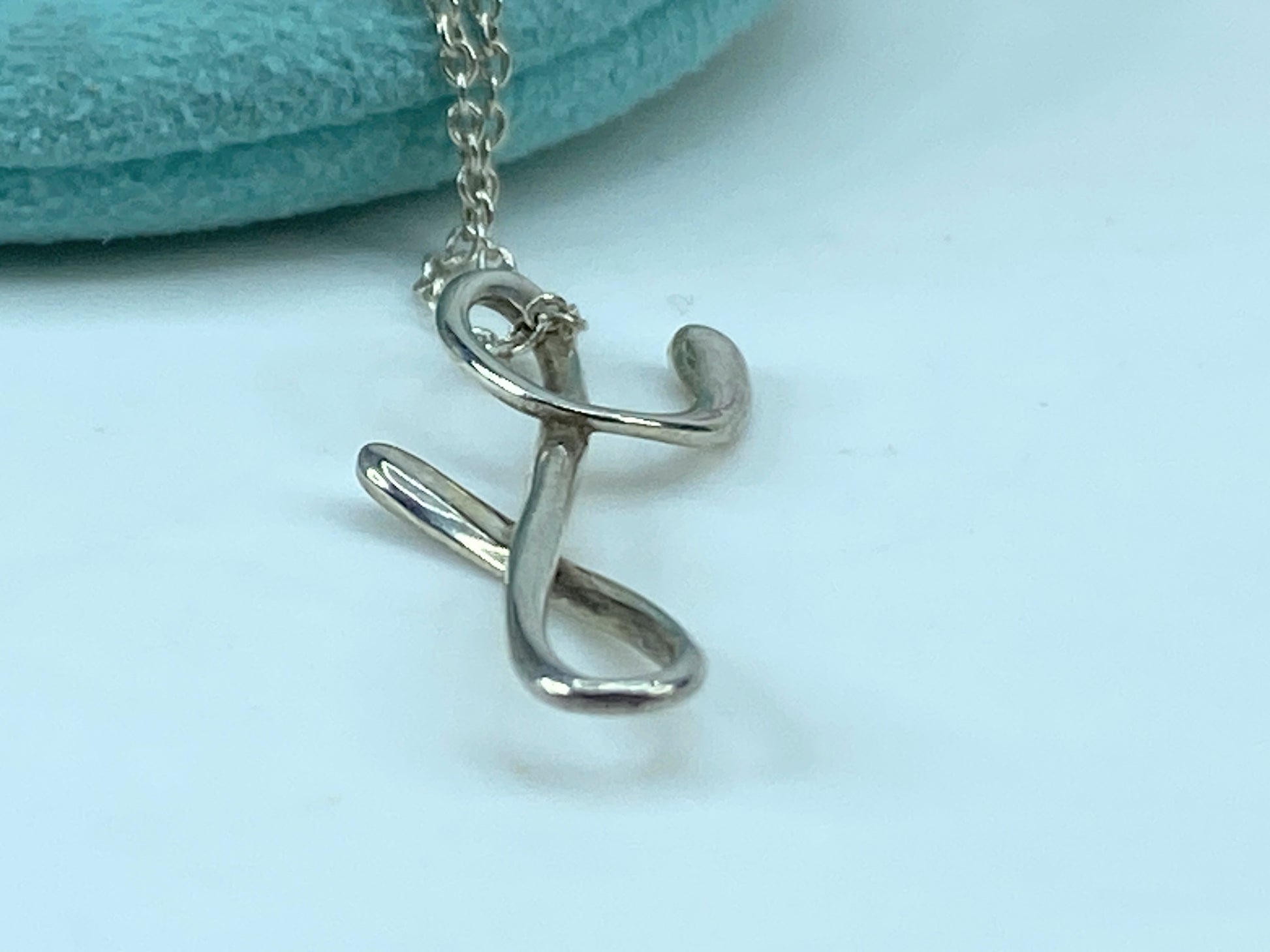 Tiffany & Co. Elsa Peretti initial "y" Pendant Necklace sterling silver JR334