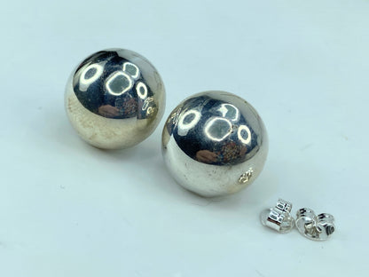 Vintage Sterling Silver Button Dome Earrings – 18x10 mm, JR996