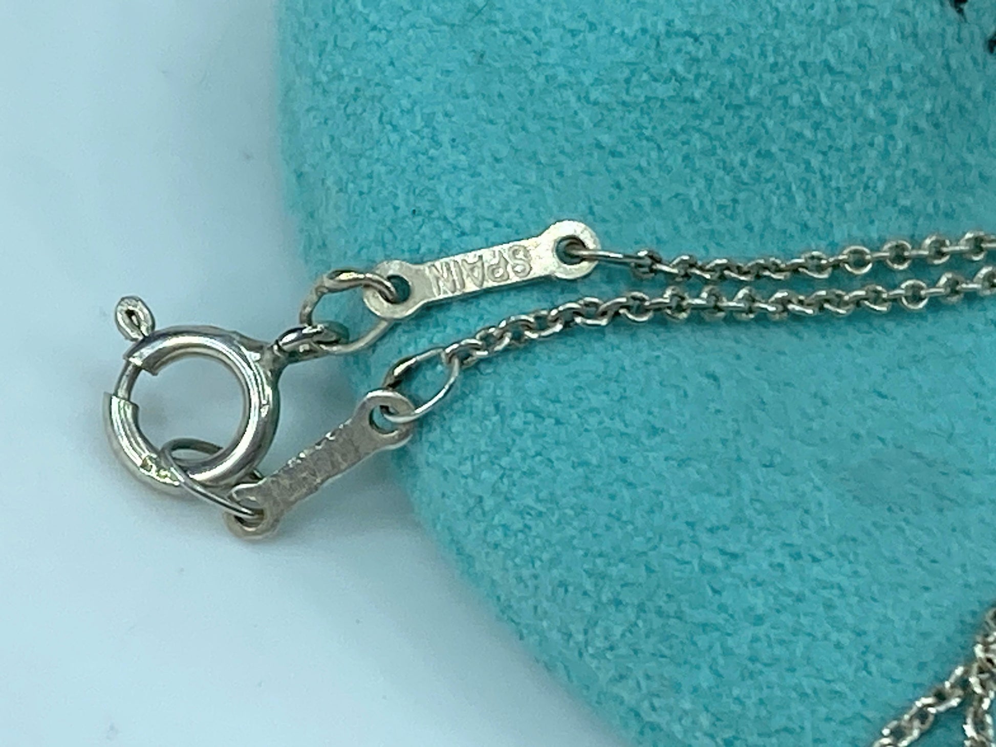 Tiffany & Co. Elsa Peretti initial "y" Pendant Necklace sterling silver JR334