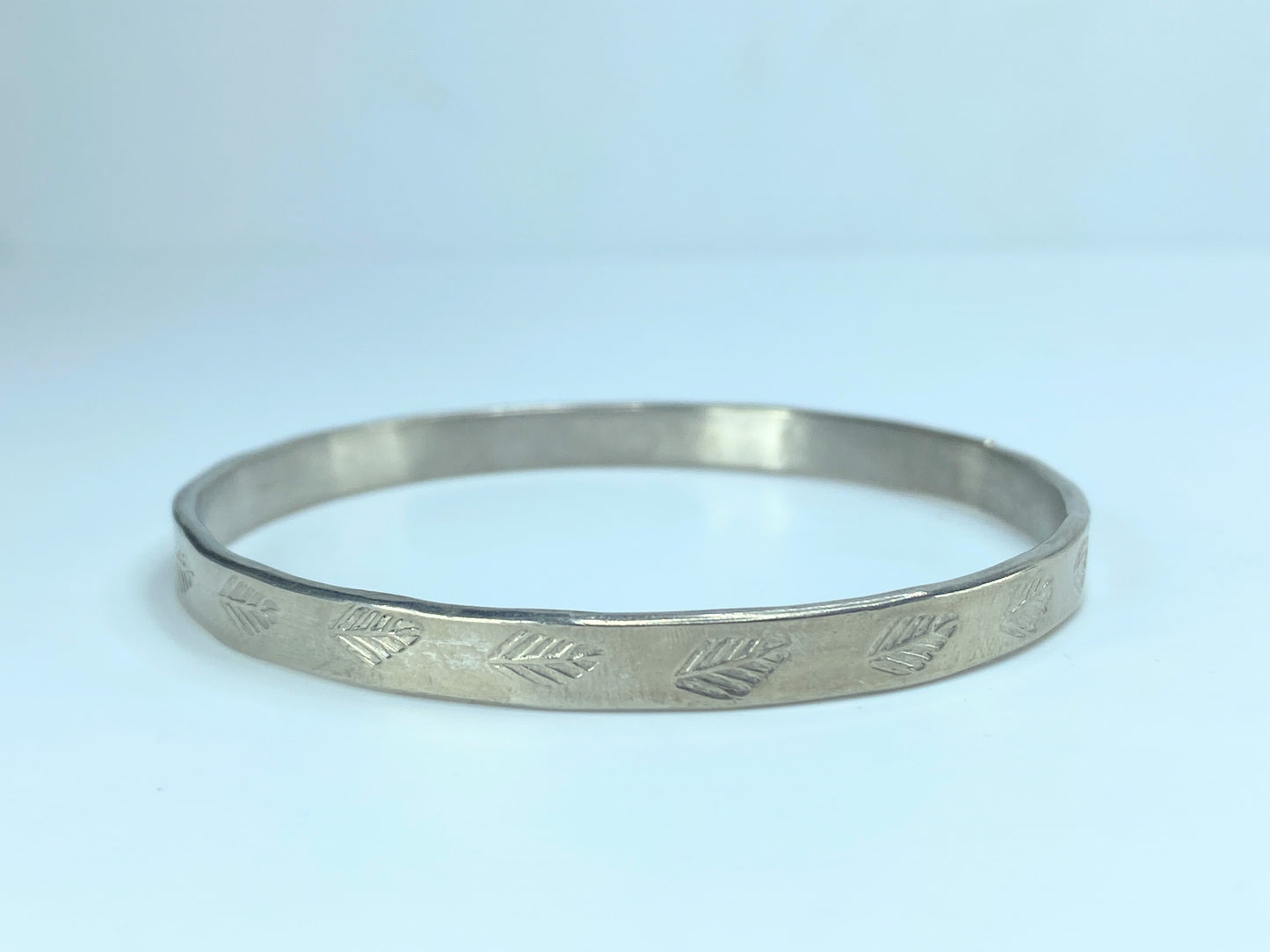 Mexico Sterling Silver 925 Leaf etched full circle bangle 19.4g JR9207