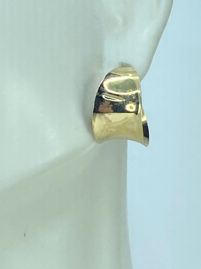 14K yellow gold Half Hoop Groove earring 2.8g JR9209