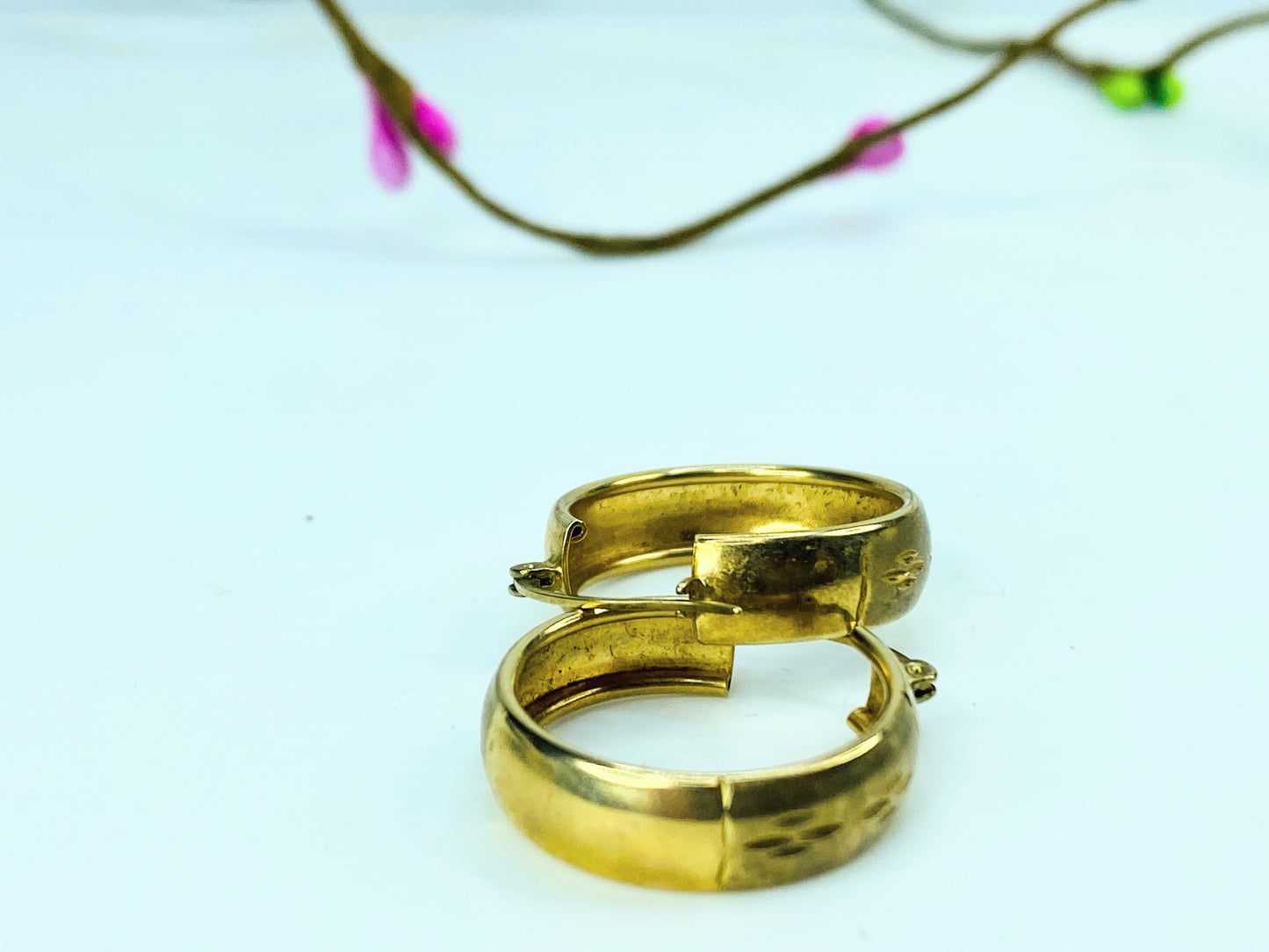 10K yellow gold 6mm Diamond etched satin hoop earrings 3.6g JR1003