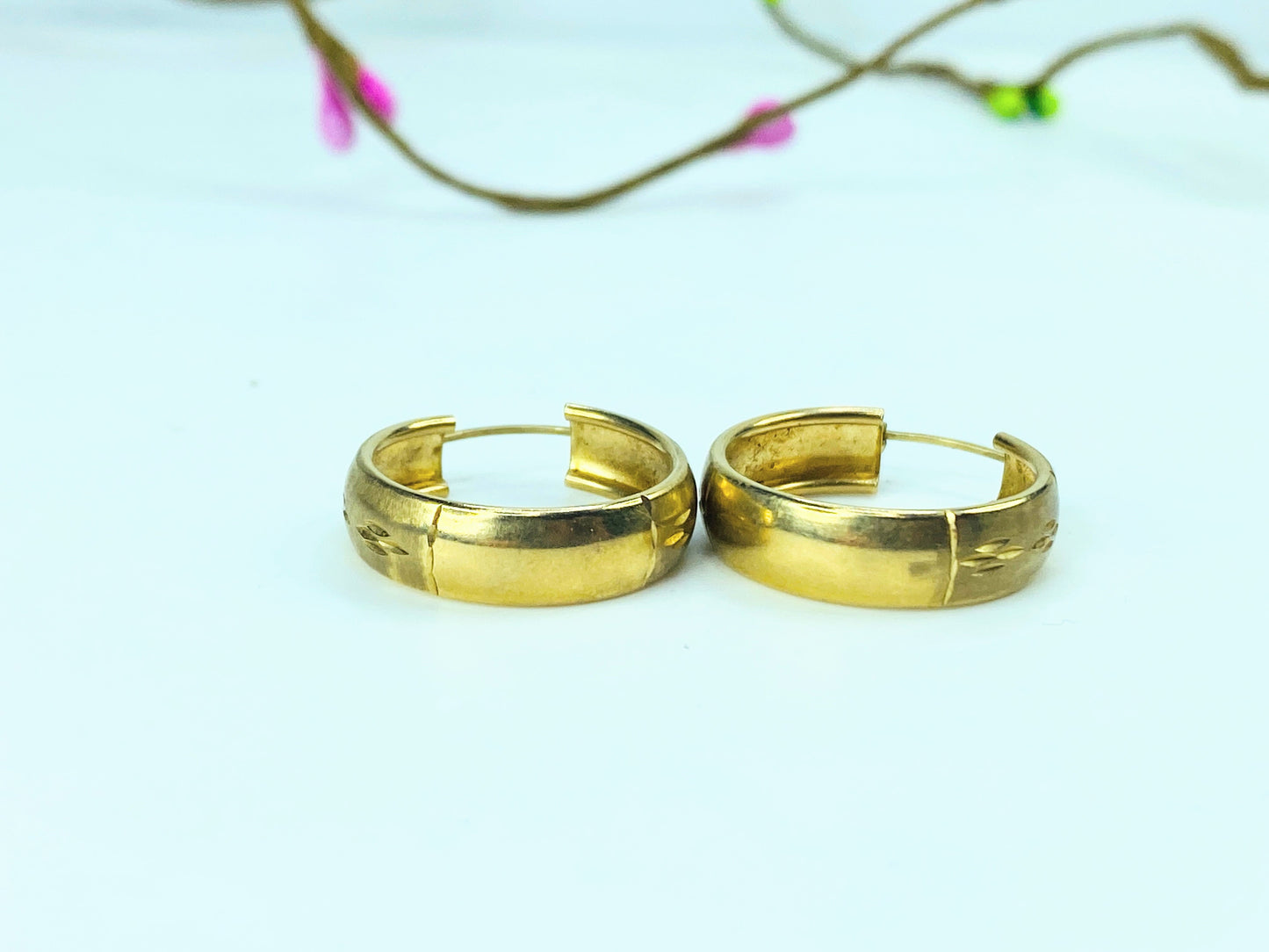 10K yellow gold 6mm Diamond etched satin hoop earrings 3.6g JR1003