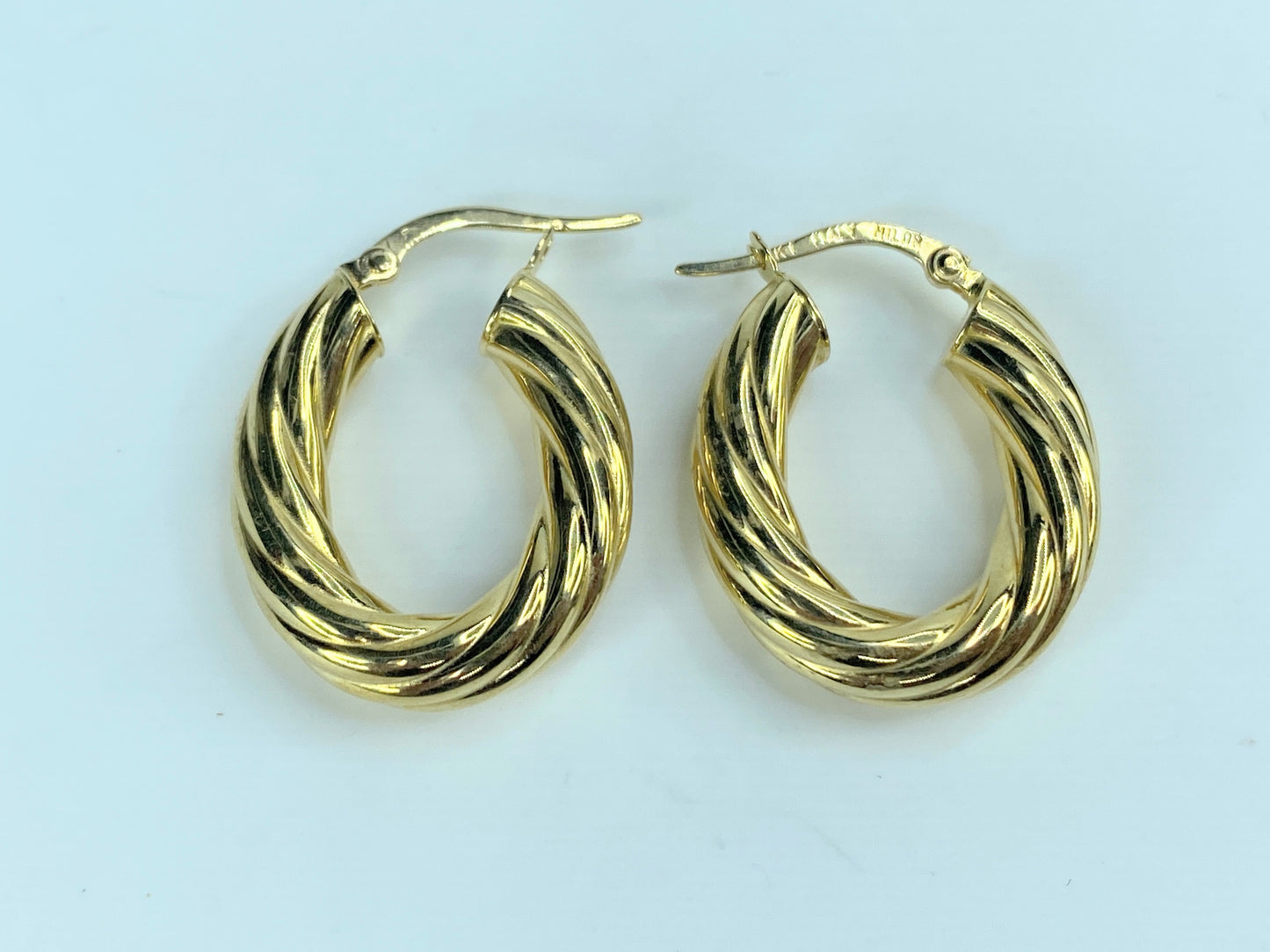 Milor Italy 14K yellow gold Fluted oval Hoop dangle earrings 3.0g JR9214