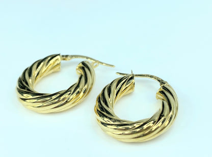 Milor Italy 14K yellow gold Fluted oval Hoop dangle earrings 3.0g JR9214