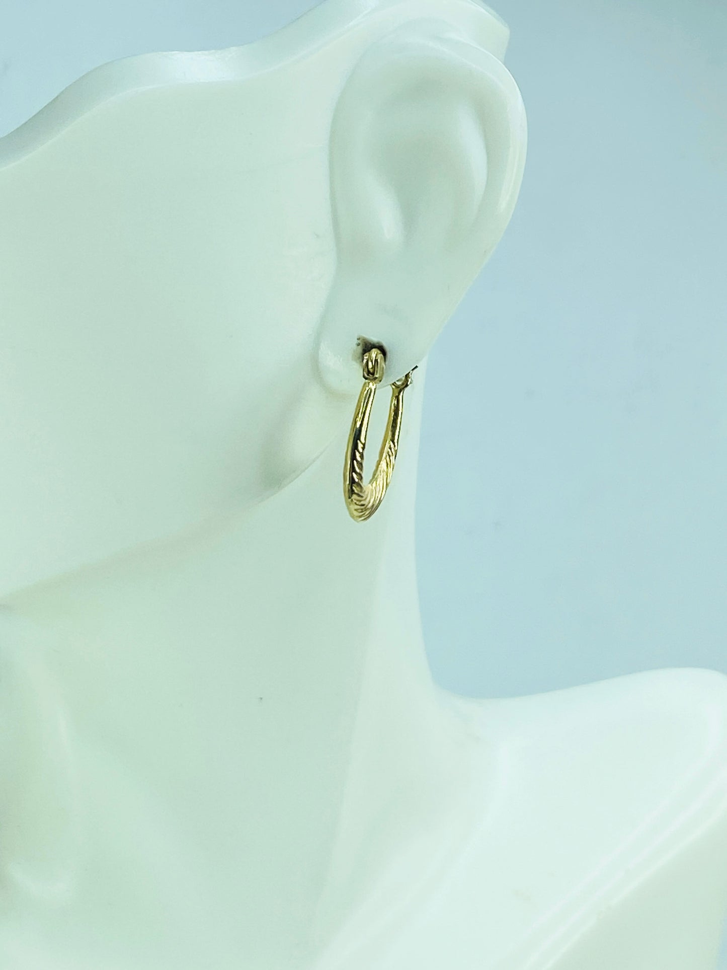 10K yellow gold strip etched hoop dangle earrings 3/4" 0.9g JR1006