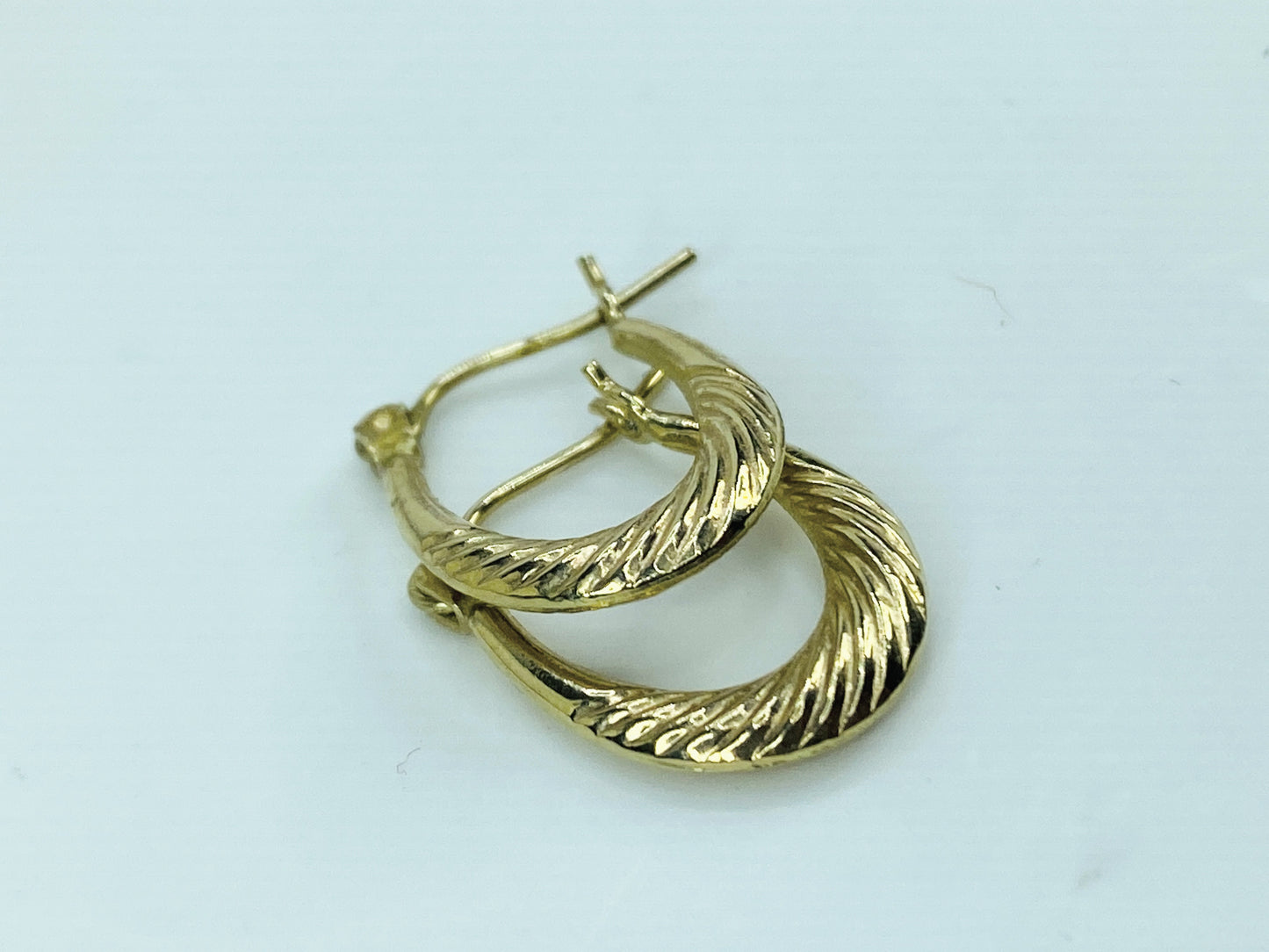 10K yellow gold strip etched hoop dangle earrings 3/4" 0.9g JR1006