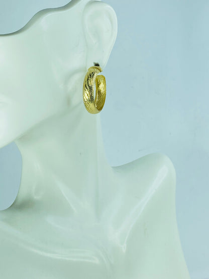 14K yellow gold 6.0mm satin etched surface earrings 3.2g 1.0" JR1007