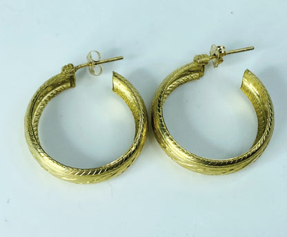 14K yellow gold 6.0mm satin etched surface earrings 3.2g 1.0" JR1007