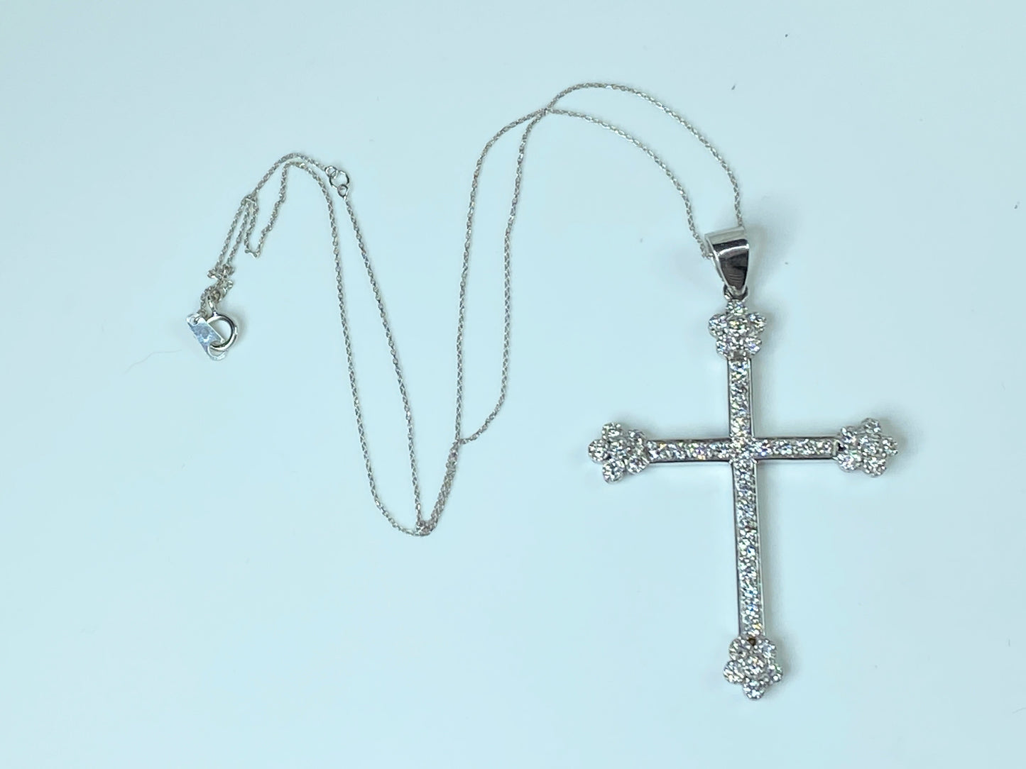 Diamond cluster Classic Cross necklace in 18K white gold