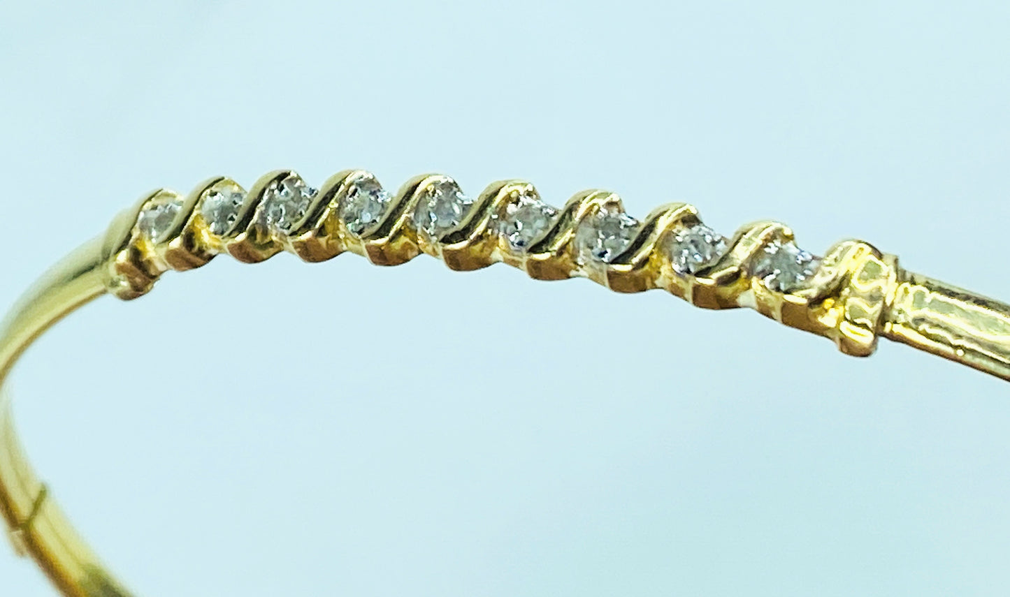 Bracelet bangle 10-carat yellow gold 9 round diamonds bangle 7" 4.8g JR1014