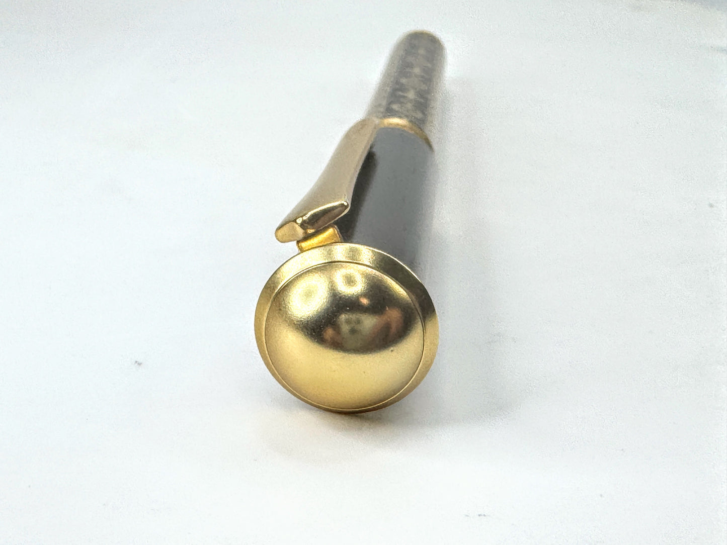 Metropolitan Museum of Art Elizabethan Armor Heavy Rollerball Pen Box SS420