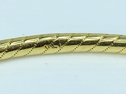 14k Yellow Gold 2.65mm Stackable Slip-on texture ribbed bangle 7.5" 5.34g JR1015