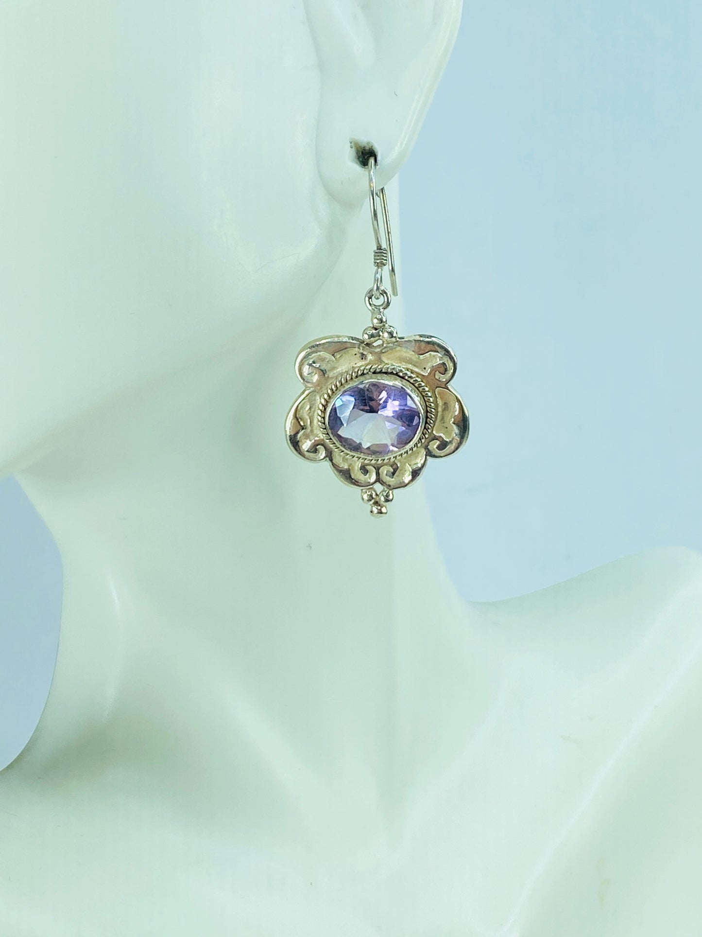 Elegant Sterling Floral Etched Faceted Sapphire Bezel-Set Dangle Earrings JR1019