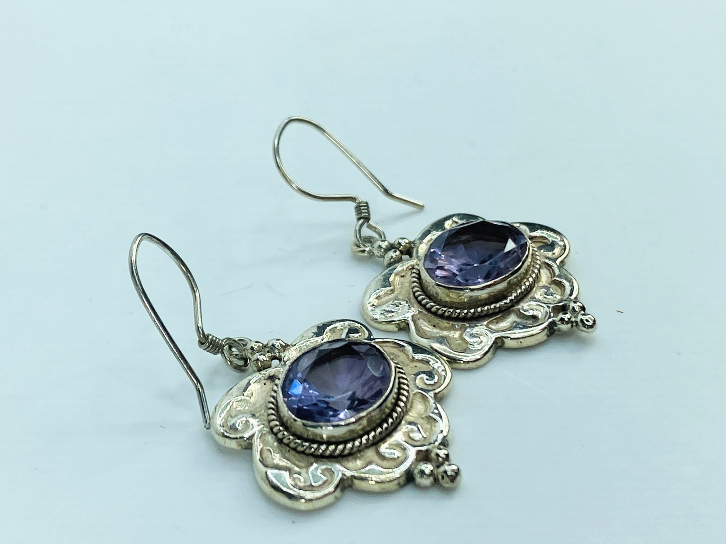 Elegant Sterling Floral Etched Faceted Sapphire Bezel-Set Dangle Earrings JR1019