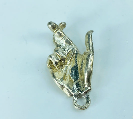 Solid Sterling Lucky Crossed Fingers Sign Language 18.5 x 14 x 11.2 6.9g JR1021